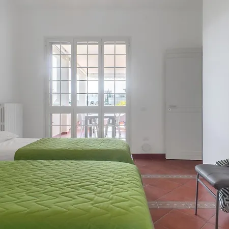 The Elegance For Apartman