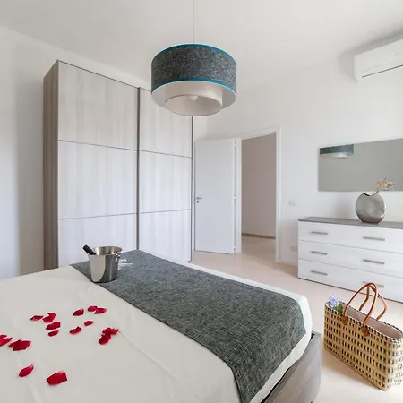 The Elegance For Gallipoli